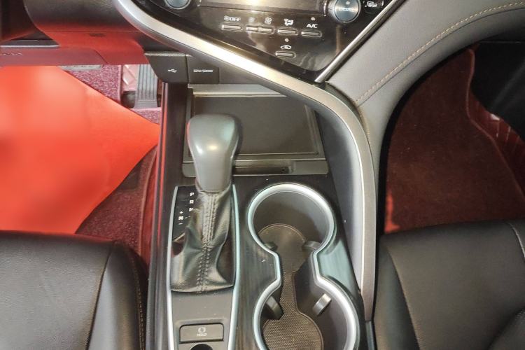 Used Toyota Camry 2021 2.0G Luxury Edition