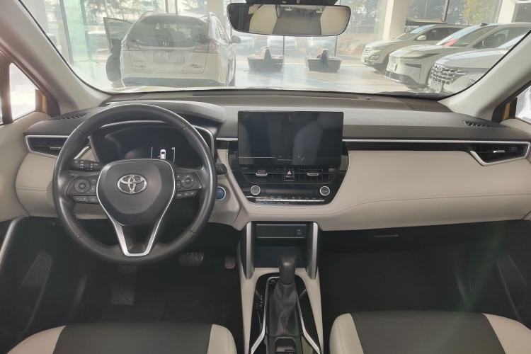 Used Toyota FRONTLANDER 2023 2.0L Smart Electric Hybrid Dual-Engine Deluxe Version
