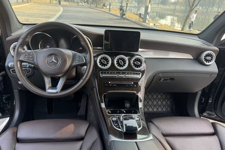 Used Mercedes-Benz GLC 2019 GLC 260 L 4MATIC Luxury Model
