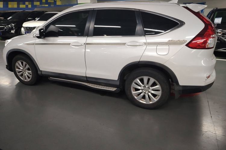 Used Honda CR-V 2015 2.0L two-wheel drive urban version
