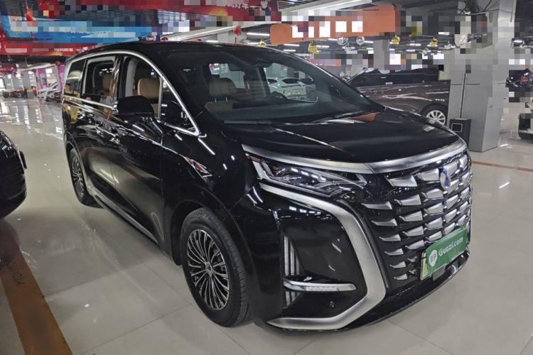 Used Denza D9 2022 DM-i 1040 Prestige Model
