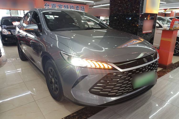 Used BYD Qin PLUS 2025 DM-i Smart Drive 55KM Leading Model
