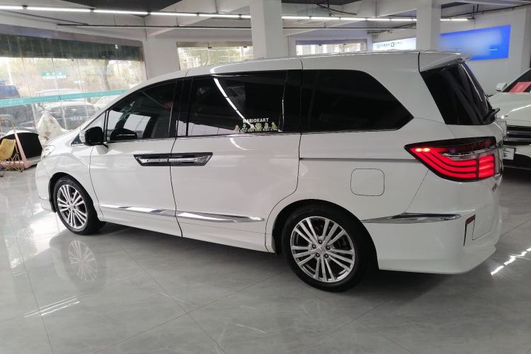 Used Honda Elysion 2016 2.4L Style Edition
