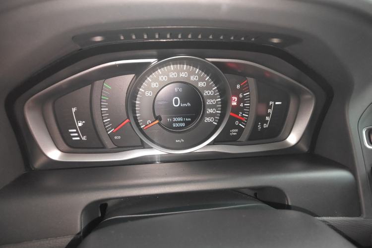 Used Volvo XC60 2017 T5 AWD Smart Upgrade Edition
