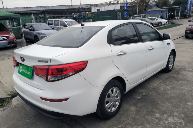 Used Kia K2 2015 Sedan 1.4L MT GLS