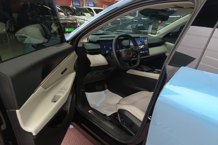 Used Lynk & Co 08 EM-P 2023 220km All-Wheel-Drive Performance Halo
