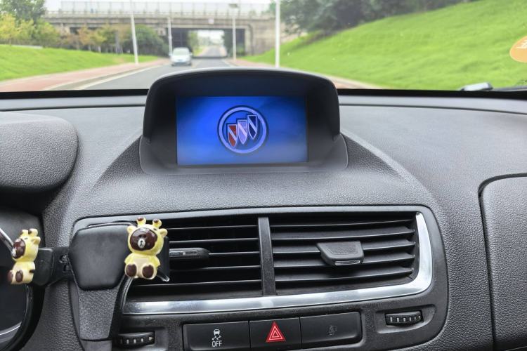 Used Buick Encore 2015 1.4T Automatic Two-Wheel Drive Urban Elite Version
