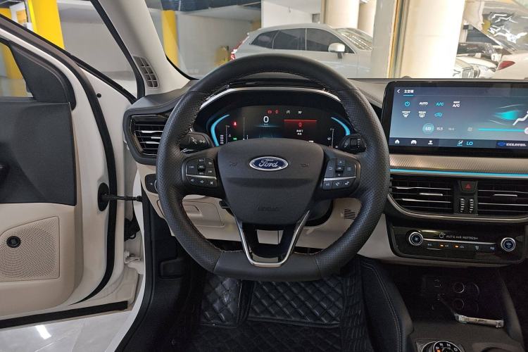 Used Ford Focus 2021 Sedan EcoBoost 180 Automatic Trendy Model