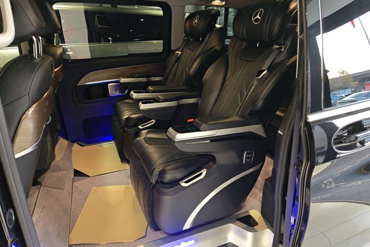 Used Mercedes-Benz V-Class 2022 V 260 L Long-wheelbase Luxury Edition