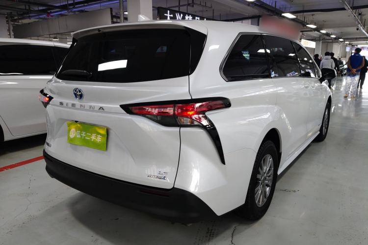 Used Toyota Sienna 2021 2.5L Hybrid Comfort Edition