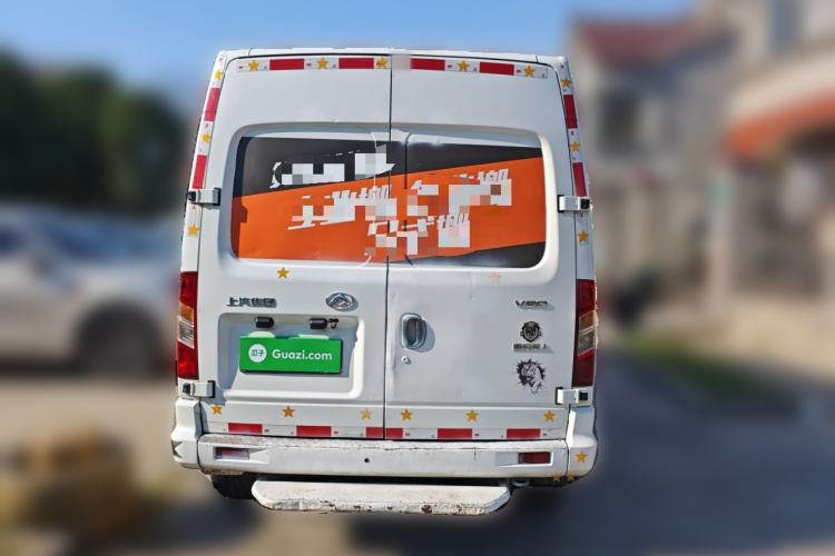 Used SAIC MAXUS Xintu V80 2021 2.0T Manual Classic City Delivery King Long Wheelbase Mid-Roof 3 Seats