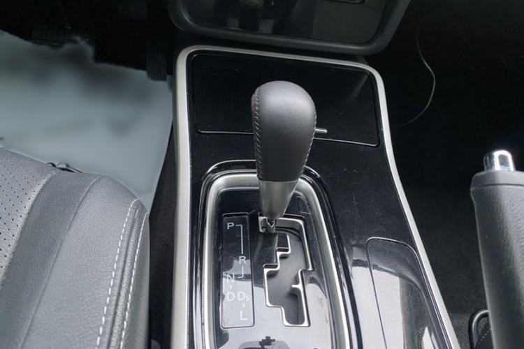 Used Mitsubishi Outlander 2018 2.0L Two-Wheel Drive Glory Edition 5 Seats