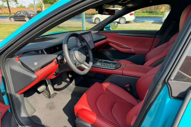 Used  SU7 2024 Four-Wheel Drive Ultra-Long Range Advanced Intelligent Driving Max Edition
