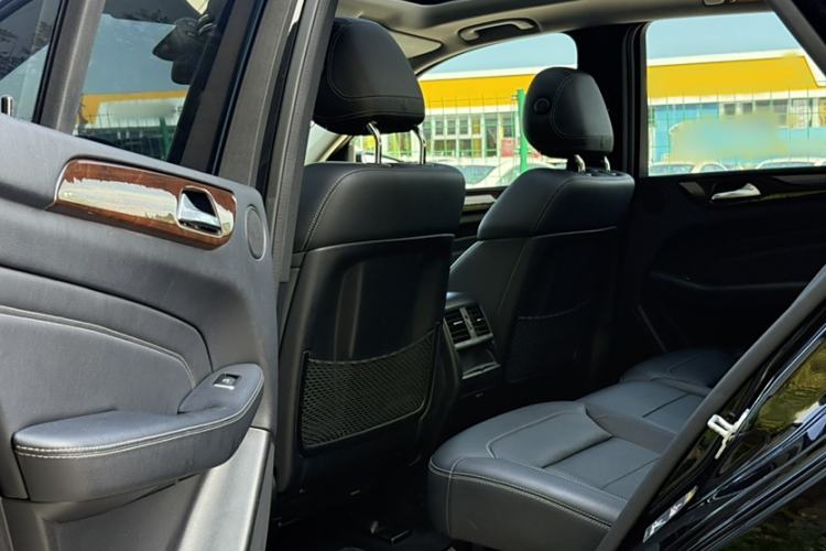 Used Mercedes-Benz M-Class 2015 ML 400 4MATIC Dynamic Model
