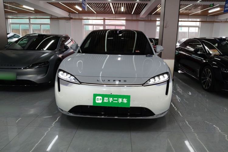 Used Hima Luxeed R7 2024 All-Electric 736 km Ultra