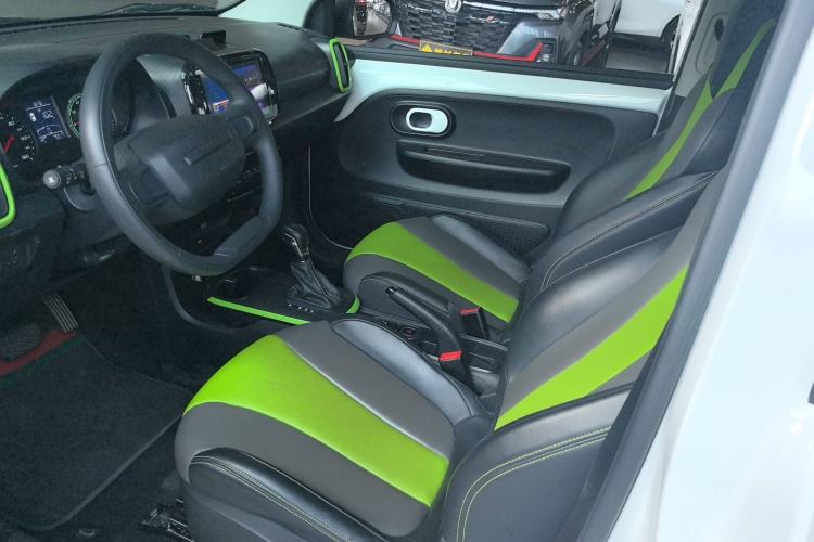 Used Roewe Clever 2021 302 km New Four-Seater Super-Efficient Version
