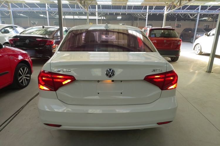 Used Volkswagen Jetta 2017 1.4L Manual Fashion Edition