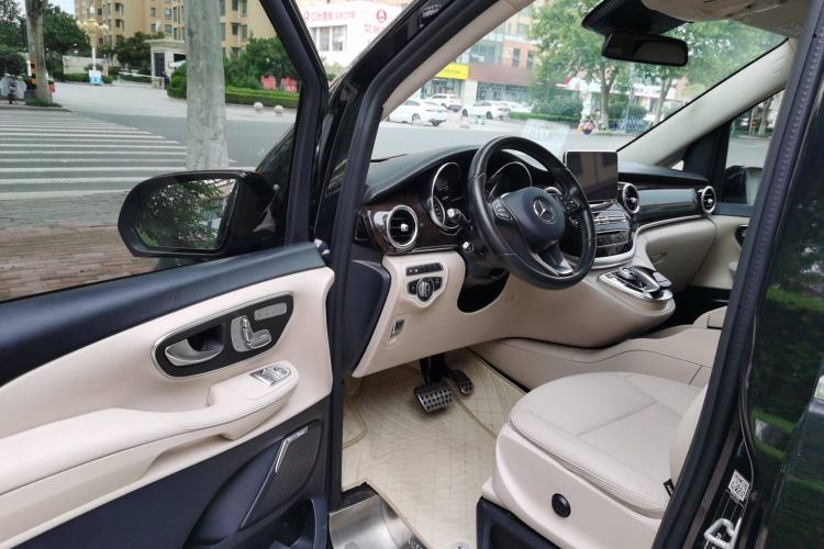 Used Mercedes-Benz V-Class 2018 V 260 Prestige Edition China VI
