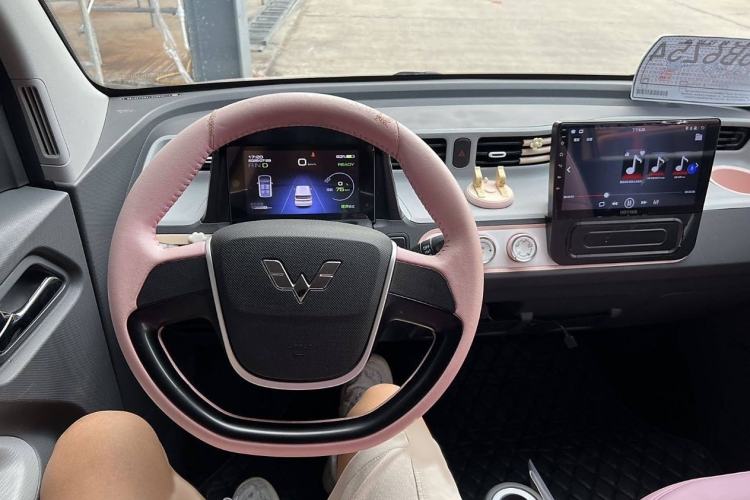 Used Wuling Hongguang MINIEV 2022 Macaron Fashion Model Lithium Iron Phosphate
