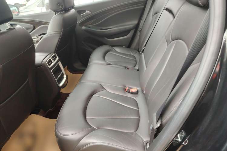 Used Buick Envision 2019 20T Two-Wheel Drive Elite Version China VI Standard
