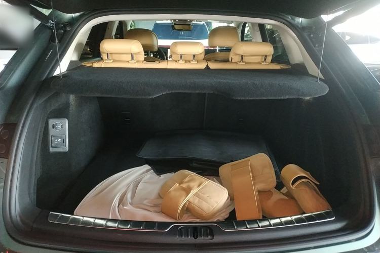 Used Hima AITO M5 2022 Extended-Range Four-Wheel Drive Performance Version
