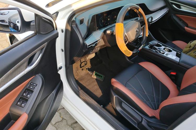 Used Changan Eado 2022 PLUS Blue Whale NE 1.4T GDI DCT Prestige Edition
