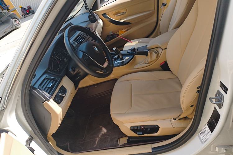 Used BMW 3 Series 2014 320Li Fashion Model
