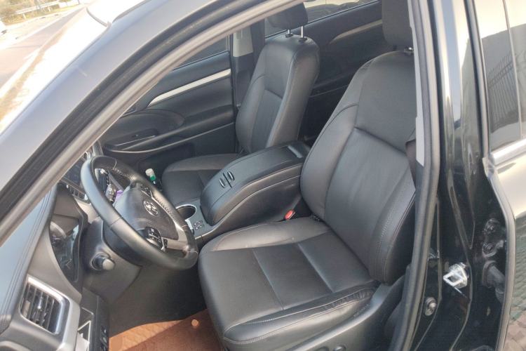Used Toyota Highlander 2018 2.0T Four-Wheel Drive Prestige Version 7 Seats China V Emission Standard
