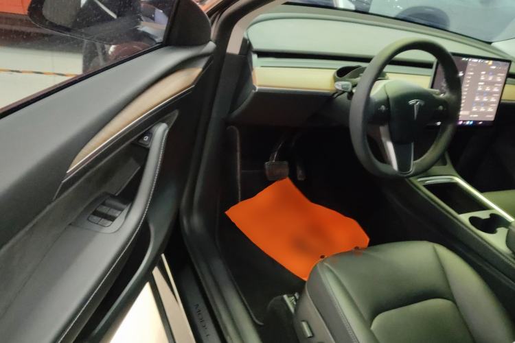 Used Tesla Model Y 2021 Long-Range All-Wheel-Drive Version