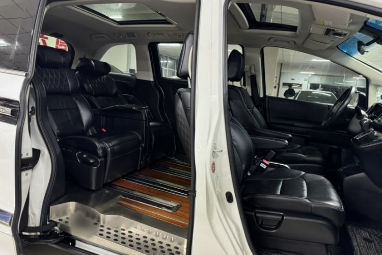 Used Honda Elysion 2019 2.0L Hybrid Luxury Edition
