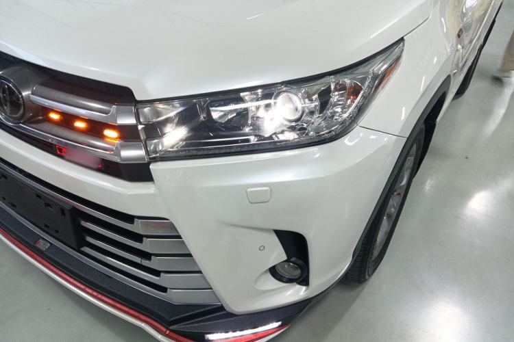 Used Toyota Highlander 2018 2.0T Four-Wheel Drive Supreme Edition 7-Seater China VI
