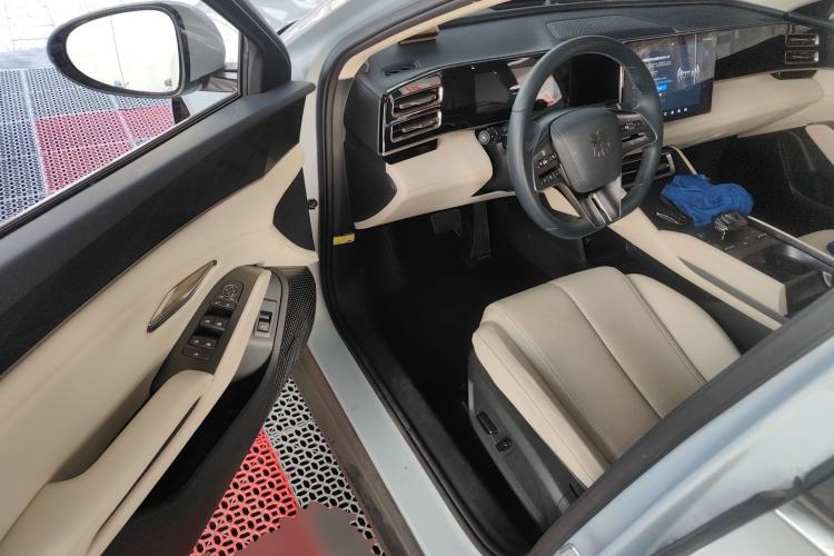 Used BYD Qin L 2024 DM-i 120KM Leading Model
