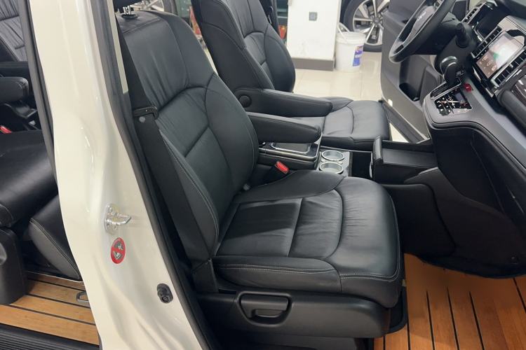 Used Honda Elysion 2016 2.4L Style Edition