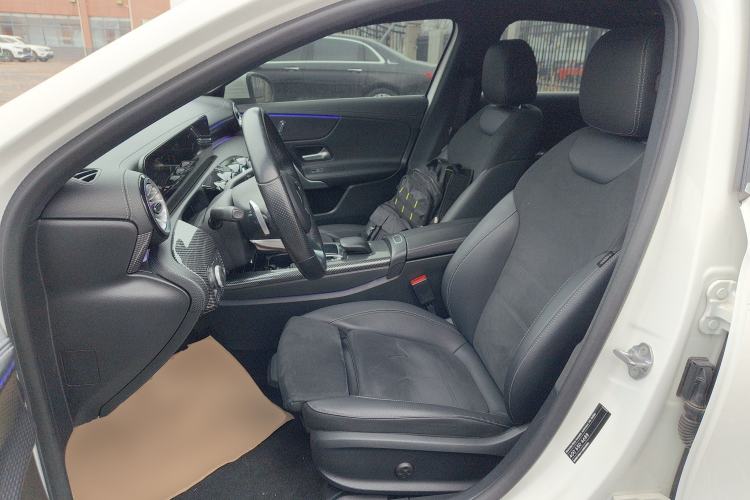 Used Mercedes-Benz A-Class 2022 Revised Version A 200 L Sport Sedan Fashionable Style
