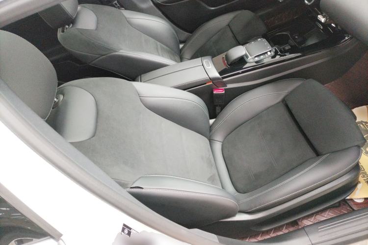 Used Mercedes-Benz A-Class 2022 Revised Version A 200 L Sport Sedan Fashionable Style
