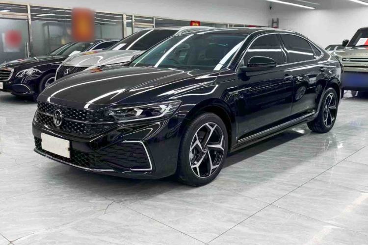 Used Volkswagen Passat 2025 Outstanding Model 330TSI Starry Elite Edition