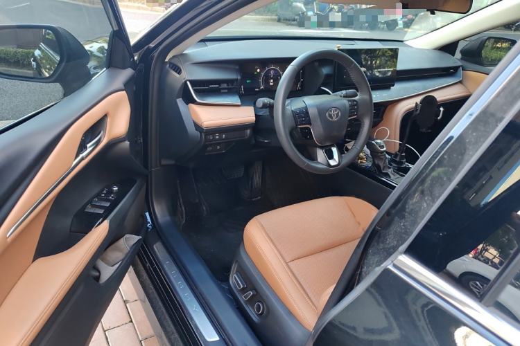 Used Toyota Camry 2024 Dual-Motor 2.0 HGVP Luxury Edition
