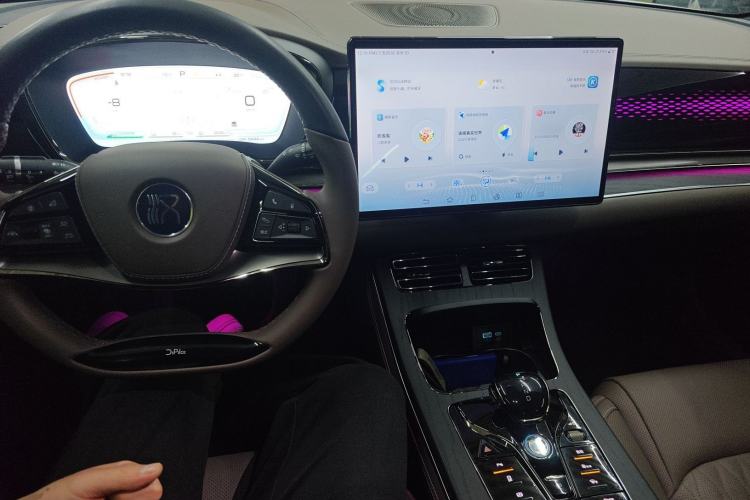 Used BYD Han 2022 DM-i 121KM Prestige Model
