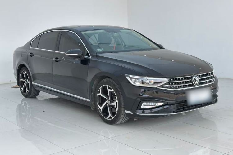Used Volkswagen Magotan 2023 2 Million Units Limited Edition 330TSI DSG Leading Version
