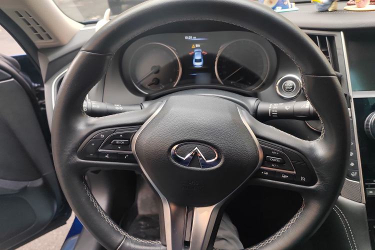 Used Infiniti Q50L 2018 2.0T Enjoyment Version China VI Standard