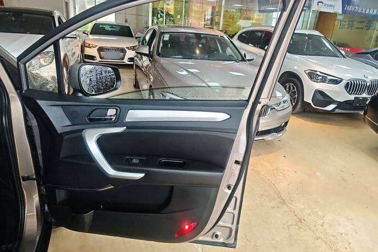 Used  Refine S3 2016 1.5L CVT Luxury Smart Version
