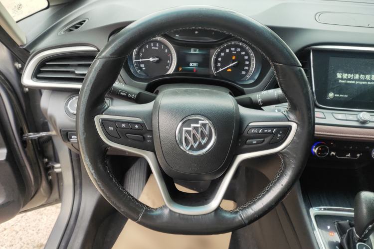 Used Buick GL6 2018 18T 6-Seater Prestige Model
