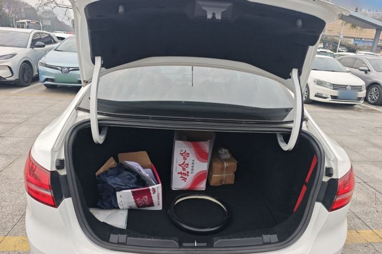 Used Ford Escort 2015 1.5L Automatic Fashion Model