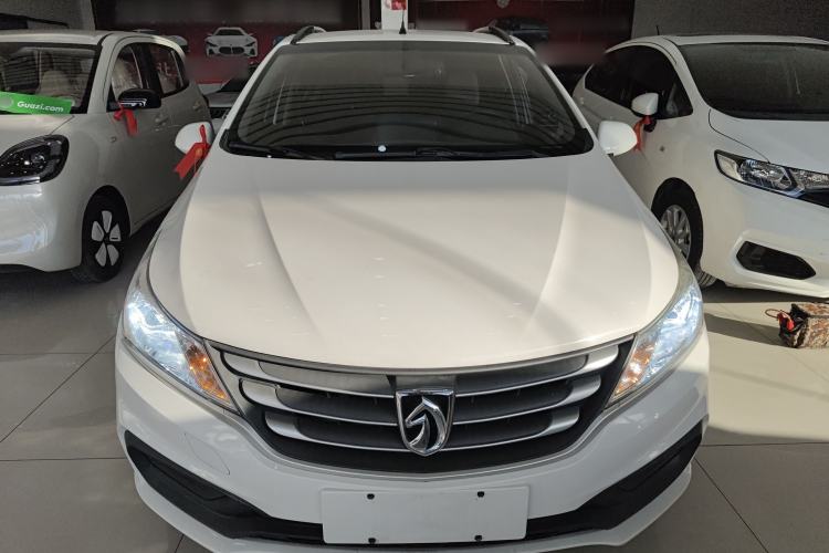 Used Baojun 310 2016 1.2L manual Comfort trim level
