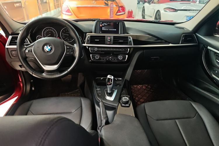 Used BMW 3 Series 2016 320Li Ambition Model
