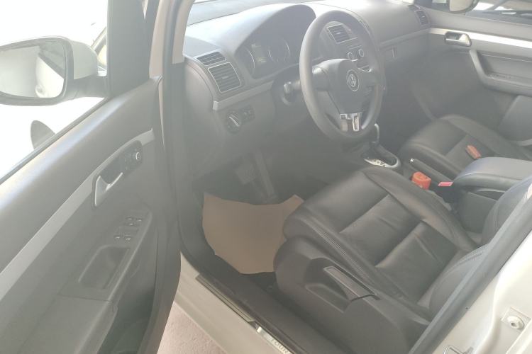 Used Volkswagen Touran 2015 1.4T DSG Comfort Edition 5 Seats
