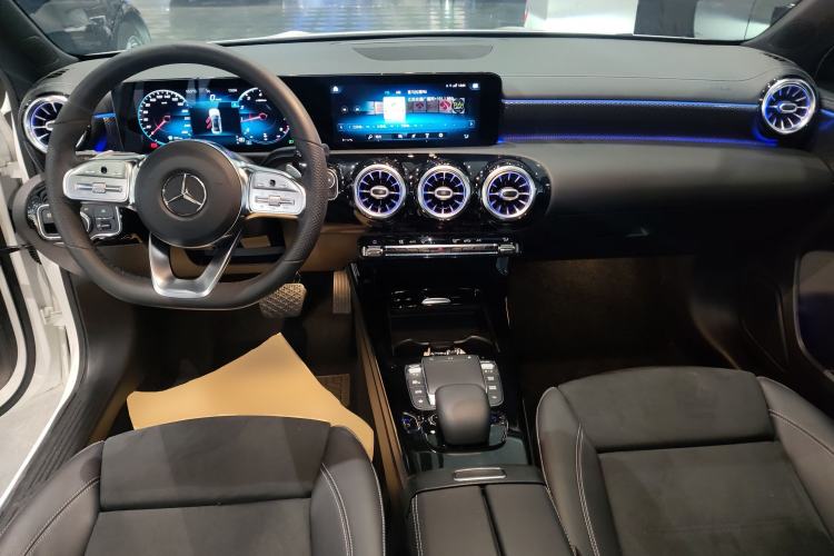 Used Mercedes-Benz A-Class 2021 A 200 L Sport Sedan Fashion Model
