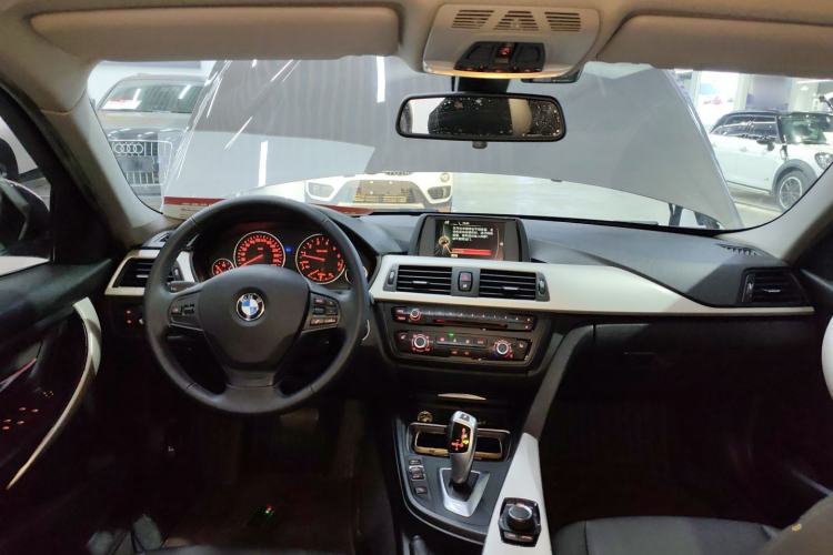 Used BMW 3 Series 2015 316Li Fashion Model

