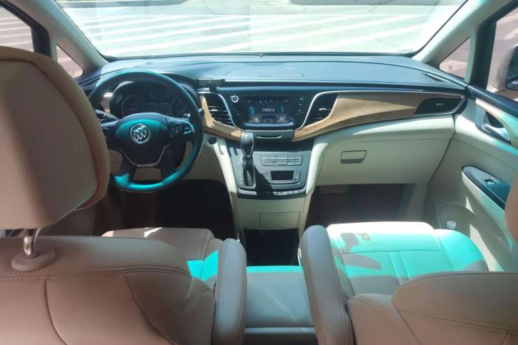 Used Buick GL8 2017 ES 28T Comfort Model China V Standard
