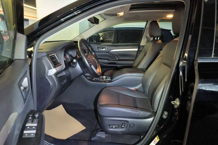 Used Toyota Highlander 2017 2.0T Four-Wheel Drive Luxury Edition 7 Seats
